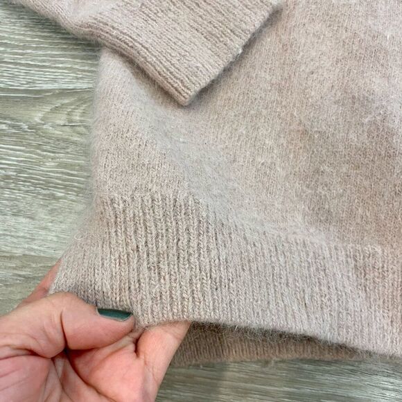 Amore Pink Angora Rabbit Hair Soft Sweater Relaxed fit Mock neck sz M - Picture 2 of 6